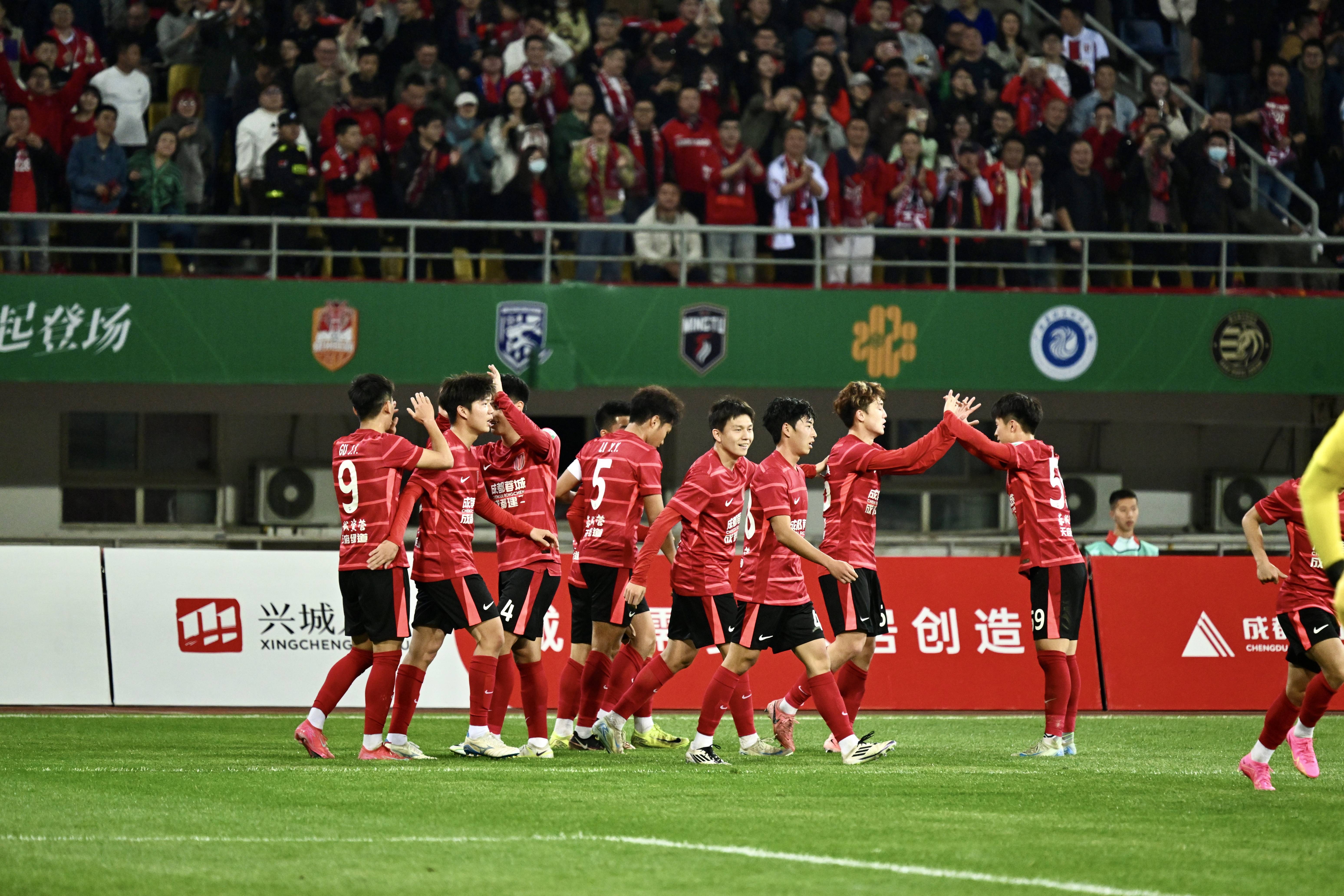 hth_成都蓉城战胜北京国安，中超欧战资格竞争白热化(成都蓉城足球队赛程)